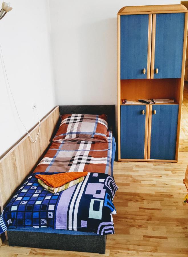 Stara Kamienica Apartment Жнин Екстериор снимка